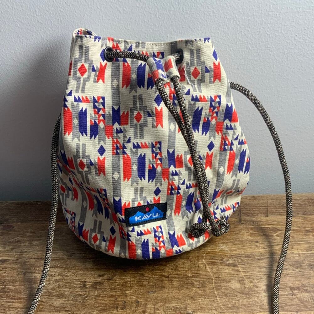 Kavu Bucket Bag/ canvas sling bag